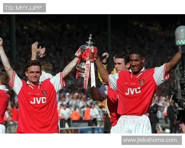 足总杯精彩对决阿森纳5-0横扫那不勒斯战术分析与绝杀瞬间回顾