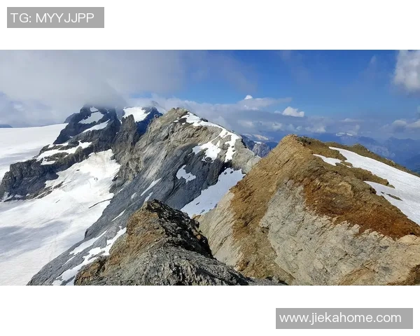 赵强独家分享攀岩心得与技巧助你征服高峰挑战自我极限