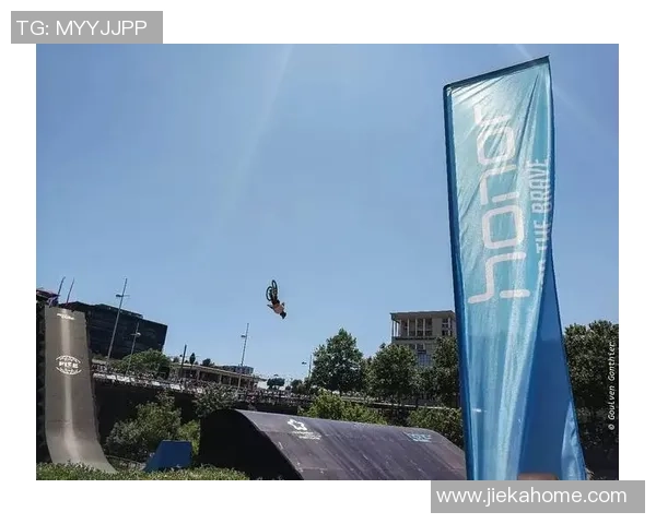 重庆极限运动队的奋斗与荣耀探索极限运动嘉年华的精彩瞬间与突破历程