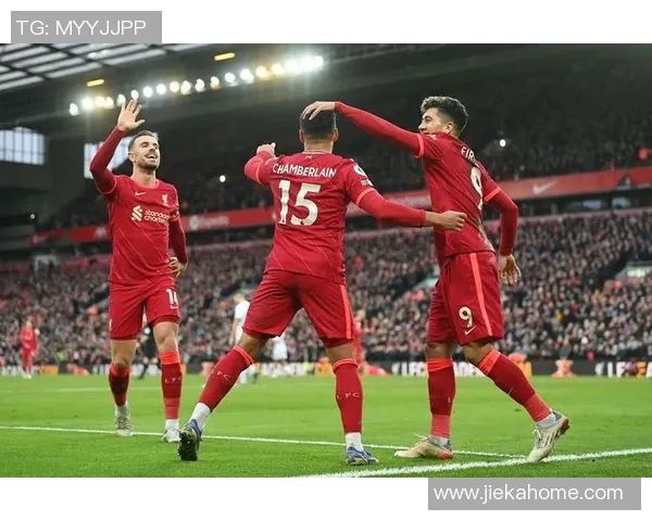 德甲焦点战曼城与拜仁激战成和补时进球引发全场狂欢战术解析