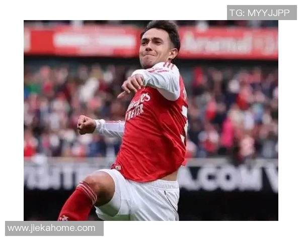 中超精彩对决阿森纳大胜里昂补时进球点燃全场热情与转会传闻交织