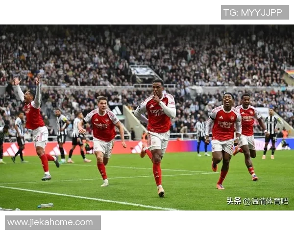 阿森纳狂胜波尔图4-0全场沸腾精彩集锦回顾 阿森纳狂胜波尔图4-0全场沸腾精彩集锦回顾