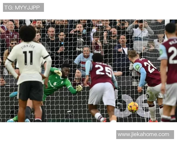 足总杯曼联大胜尤文图斯补时进球引发争议判罚全场沸腾